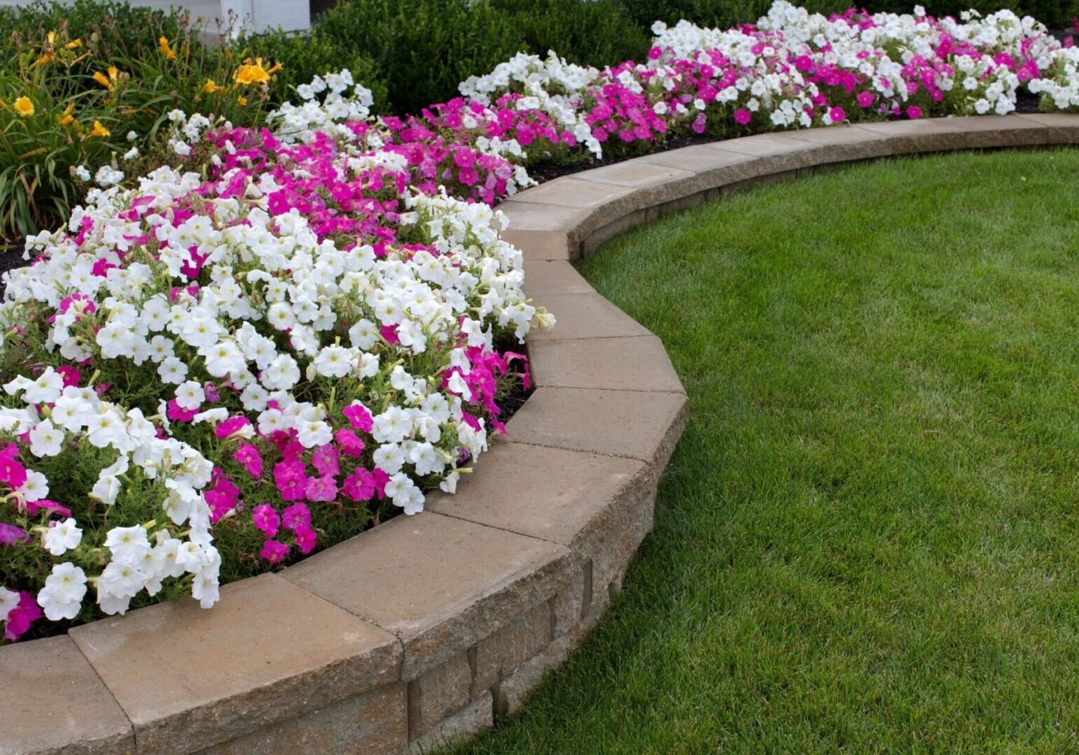 Rudy Robles Landscaping